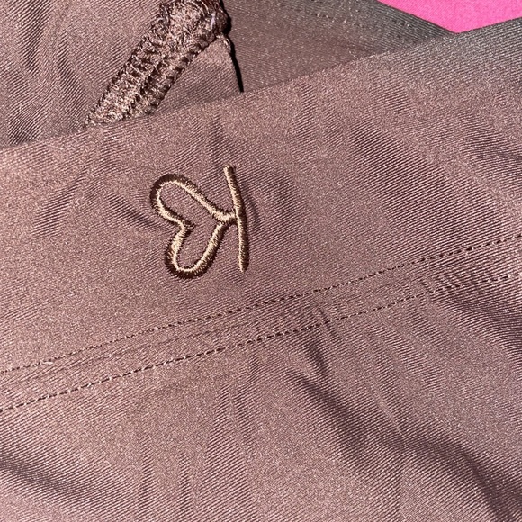 KATRINA ACTIVEWEAR SHORTS - Picture 3 of 4